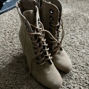 Women's Tan Lace-Up Ankle Boots